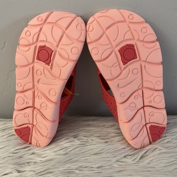 New Nike Pink Girls Sandals - Picture 5 of 5